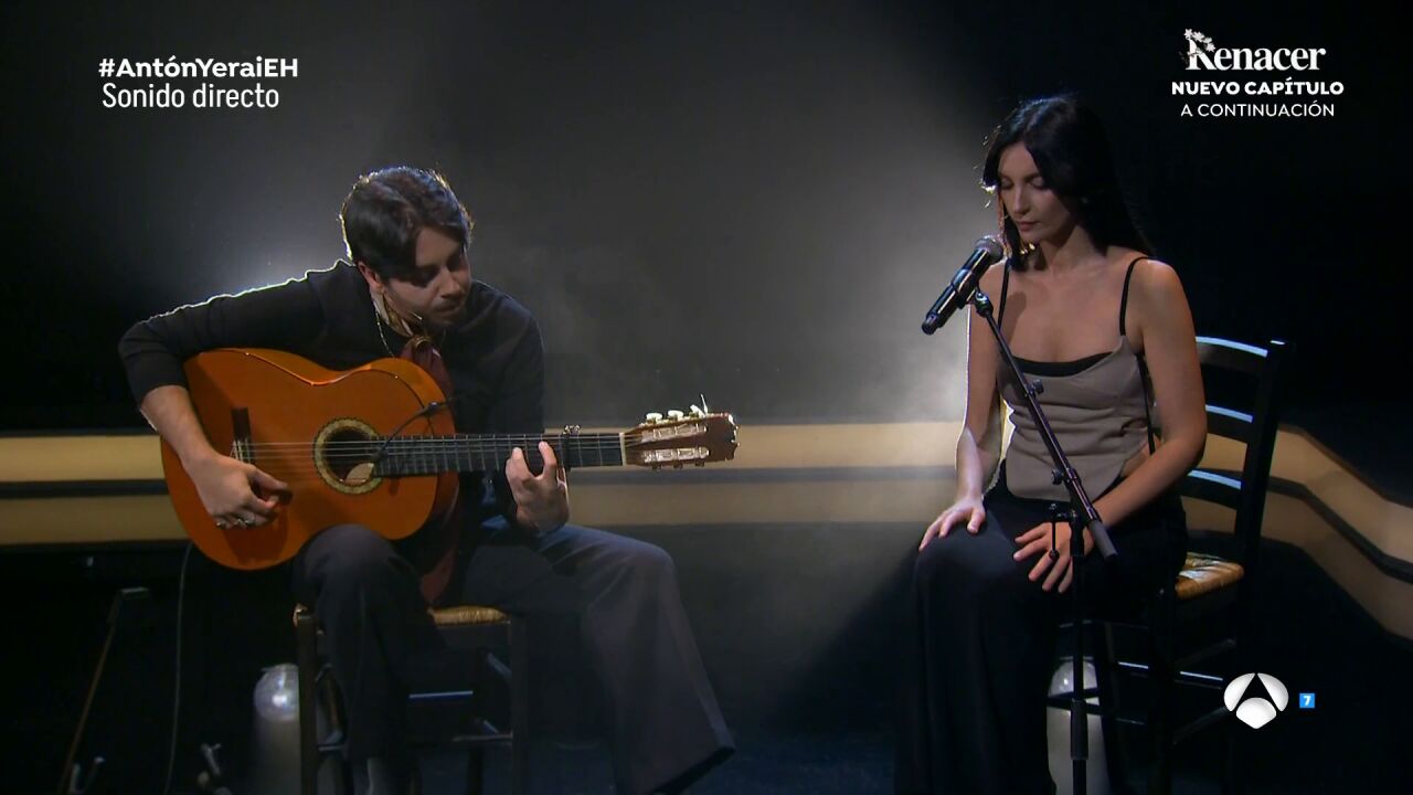 C. Tangana y Yerai Cortés enamoran en El Hormiguero con su emocionante actuación C. Tangana y Yerai Cortés enamoran en El Hormiguero con su emocionante actuación