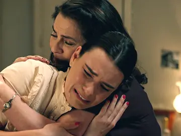 Digna consuela a Fina tras lo sucedido con Santiago: “Te juro que no te va a volver a tocar” Digna consuela a Fina tras lo sucedido con Santiago: “Te juro que no te va a volver a tocar”