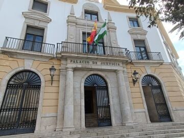 Fachada de la Audiencia Provincial de Cádiz.