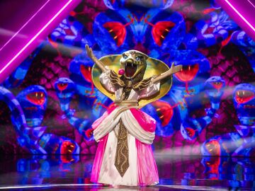 ¡Hipnótica! Cobra brilla con Las 12 en la gran final de Mask Singer 