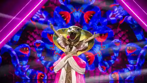 ¡Hipnótica! Cobra brilla con Las 12 en la gran final de Mask Singer ¡Hipnótica! Cobra brilla con Las 12 en la gran final de Mask Singer