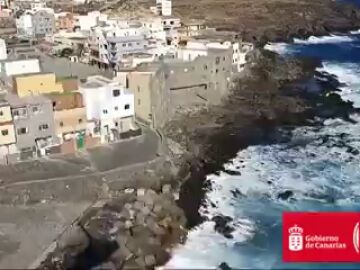 Buscan a un pescador de 29 años que cayó al mar en Tenerife