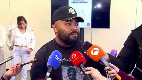 Guía de Recursos para Personas en Situación de Sinhogarismo Guía de Recursos para Personas en Situación de Sinhogarismo