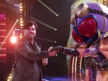 Así engañó Abraham Mateo a su ídolo, David Bustamante, para que no le reconociera en Mask Singer