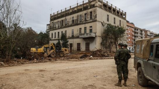 Militares hallan un cad&aacute;ver v&iacute;ctima de la DANA
