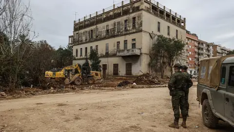 Militares hallan un cadáver víctima de la DANA Militares hallan un cadáver víctima de la DANA