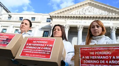 Piden una investigación por la tragedia de la DANA Piden una investigación por la tragedia de la DANA
