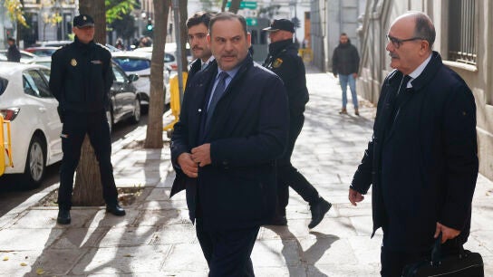 El exministro Jos&eacute; Luis &Aacute;balos tras prestar declaraci&oacute;n ante el Supremo