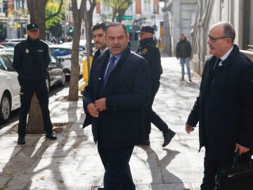 El exministro José Luis Ábalos tras prestar declaración ante el Supremo