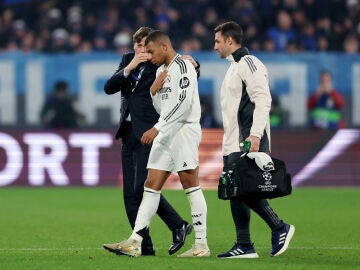 Kylian Mbappé, en el momento de ser sustituido el pasado martes en Bérgamo
