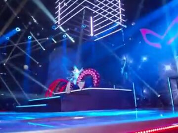 La caída de Manuel Díaz El Cordobés en el escenario de Mask Singer que no se vio en el programa: “No me podía levantar”