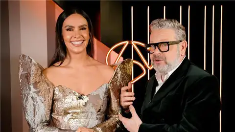"Van a ser muy diferentes a las diez que hemos dado": Cristina Pedroche y Alberto Chicote adelantan novedades en las Campanadas "Van a ser muy diferentes a las diez que hemos dado": Cristina Pedroche y Alberto Chicote adelantan novedades en las Campanadas