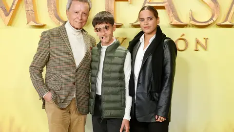 José Ortega Cano y sus hijos José María y Gloria Camila José Ortega Cano y sus hijos José María y Gloria Camila