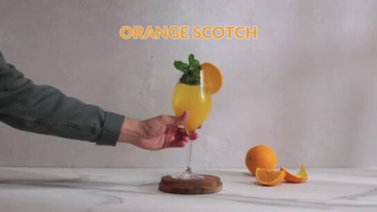 Preparando el Orange Scotch