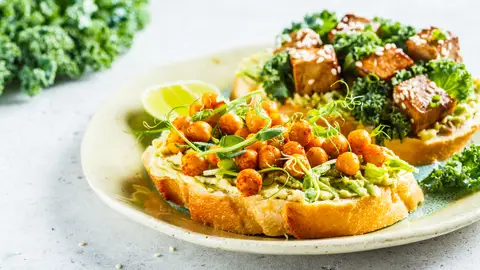 Tostadas con garbanzos Tostadas con garbanzos