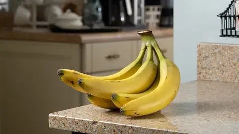 Plátanos en la encimera Plátanos en la encimera