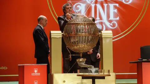 Uno de los bombos del sorteo de la Lotería de Navidad Uno de los bombos del sorteo de la Lotería de Navidad