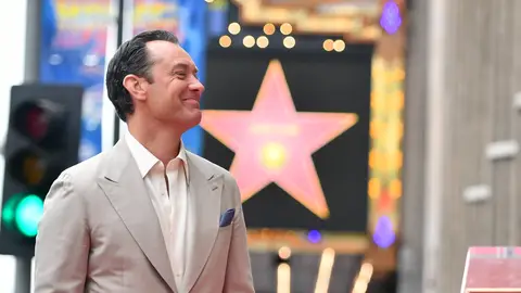 Jude Law en el Paseo de la Fama Jude Law en el Paseo de la Fama