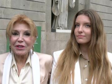 La baronesa Thyssen y su hija Carmen