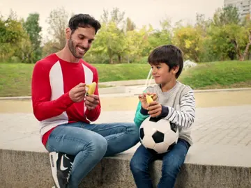 Educación y comunicación contra la obesidad infantil, la “epidemia” del S. XXI Educación y comunicación contra la obesidad infantil, la “epidemia” del S. XXI