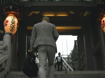 Un trabajador en Tokio