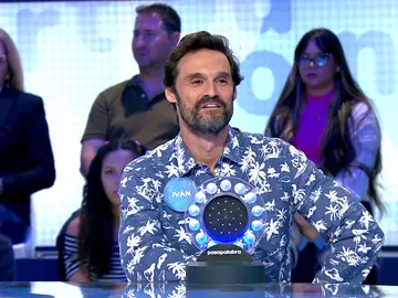 Iván Sánchez se la juega: ¡imposible fallar esta canción delante de Roberto Leal! Iván Sánchez se la juega: ¡imposible fallar esta canción delante de Roberto Leal!