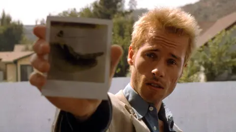 Guy Pearce en Memento Guy Pearce en Memento
