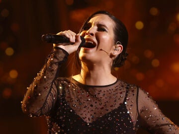 Rocío Torío brilla en el escenario de La Voz con ‘Dónde está la vida’ 