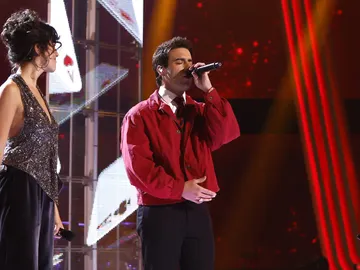 ¡Inolvidable! Álvaro de Luna vuelve al escenario de La Voz junto a Gara y Lola Eme ¡Inolvidable! Álvaro de Luna vuelve al escenario de La Voz junto a Gara y Lola Eme