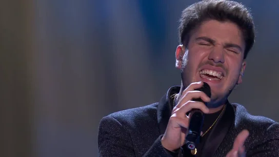 ¡Espectacular! Erwin rompe el escenario de La Voz con ‘Ayone’ ¡Espectacular! Erwin rompe el escenario de La Voz con ‘Ayone’