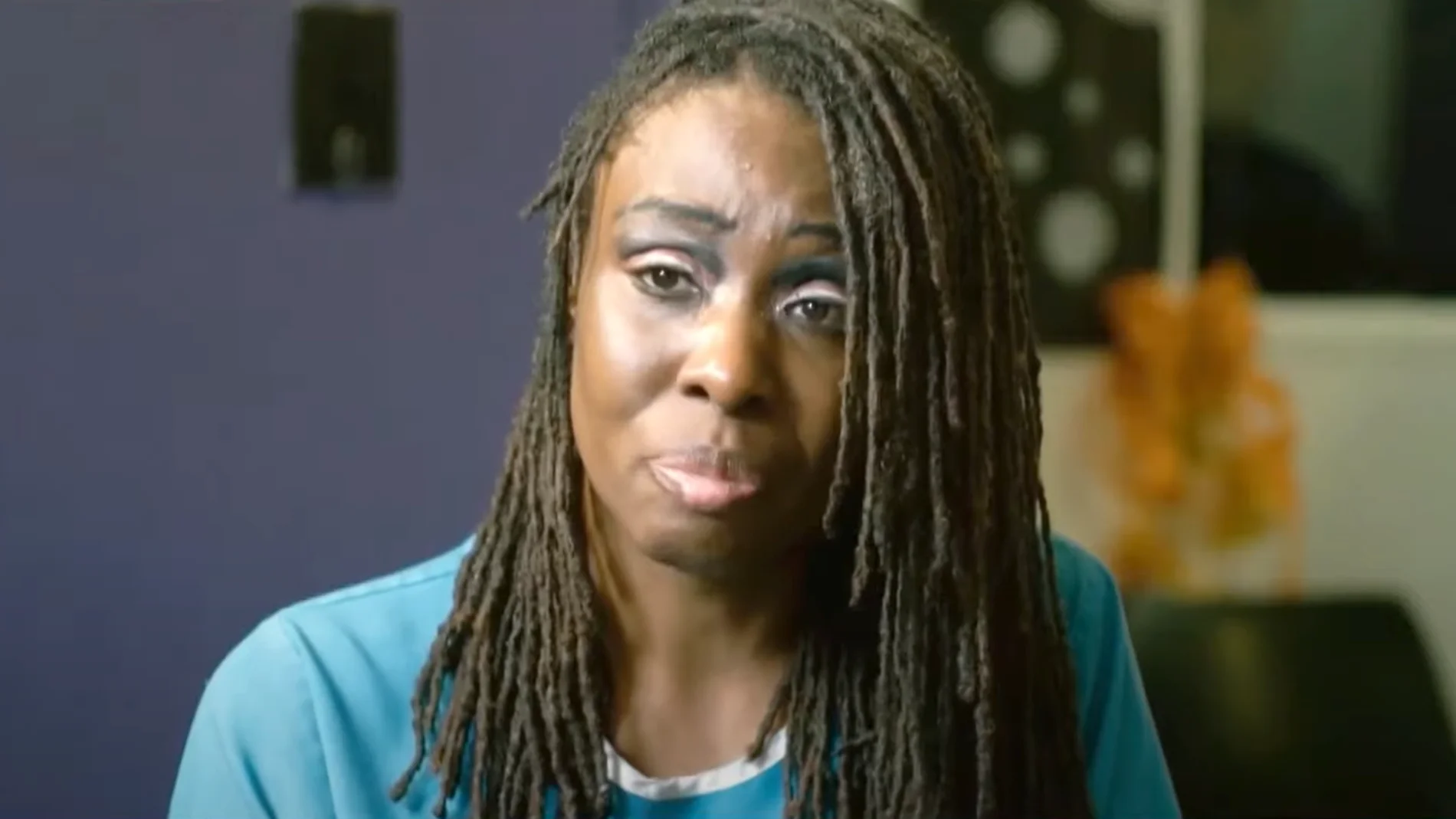 Crystal Mangum en el podcast 'Let’s Talk with Kat' Crystal Mangum en el podcast 'Let’s Talk with Kat'