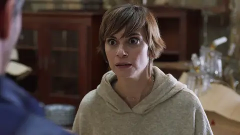 ¡Cambio de planes! Sandra tendrá que traer de vuelta el traje de nazareno de la finca de El Malasangre ¡Cambio de planes! Sandra tendrá que traer de vuelta el traje de nazareno de la finca de El Malasangre