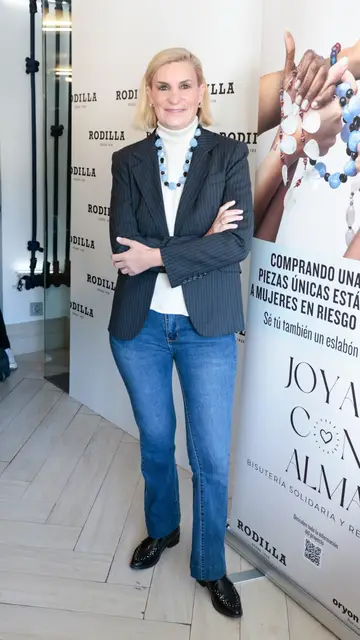 María Zurita en un evento de Rodilla María Zurita en un evento de Rodilla