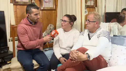 Su prima vacía las cuentas Su prima vacía las cuentas