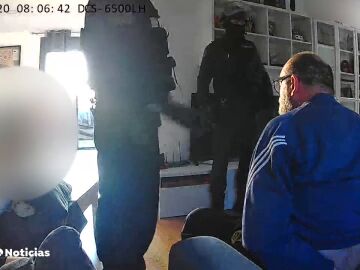 Vídeo del registro y de la detención de Koldo García en su vivienda 