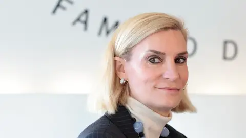 María Zurita en un evento de Rodilla María Zurita en un evento de Rodilla