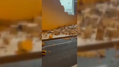 La borrasca Dorothea obliga a suspender las clases en Canarias y provoca caídas de árboles, muros y desvía algunos vuelos