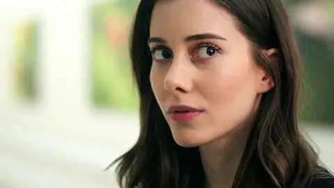 ¿Segunda cita en camino? Abidin toma la iniciativa y Suna se muestra dispuesta a seguir conociéndolo ¿Segunda cita en camino? Abidin toma la iniciativa y Suna se muestra dispuesta a seguir conociéndolo