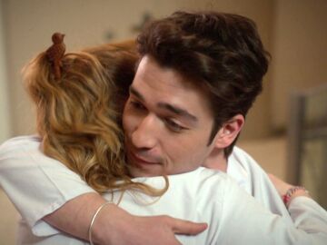 &ldquo;No seas tan dura contigo&rdquo;: Aziz Uras anima a su madre a seguir en el hospital