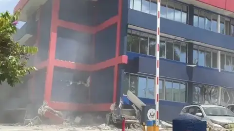 Un fuerte terremoto sacude Vanuatu Daños en la Embajada estadounidense en Vanuatu tras el terremoto