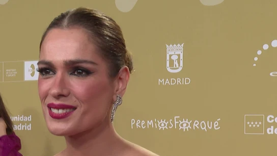 Mar Saura haciendo declaraciones a la prensa Mar Saura haciendo declaraciones a la prensa
