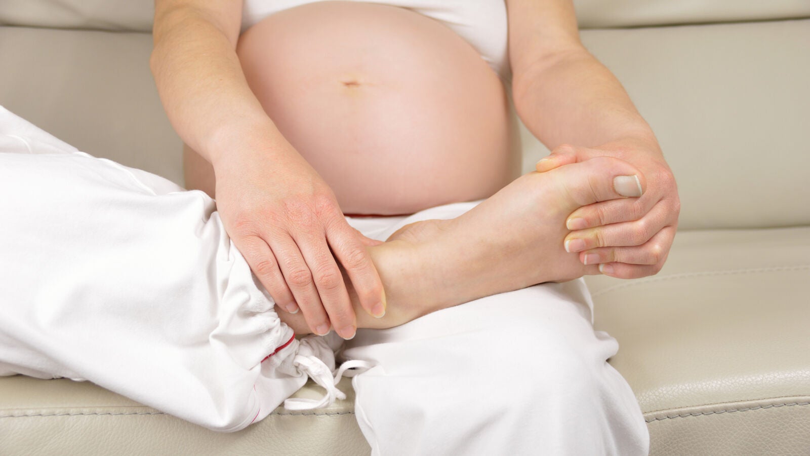 ¿Es verdad que crecen los pies durante el embarazo?