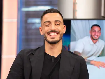 La nueva vida de Joselu tras salir del Real Madrid: "Estamos muy contentos" La nueva vida de Joselu tras salir del Real Madrid: "Estamos muy contentos"