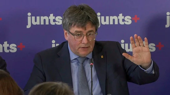 Carles Puigdemont. Carles Puigdemont.