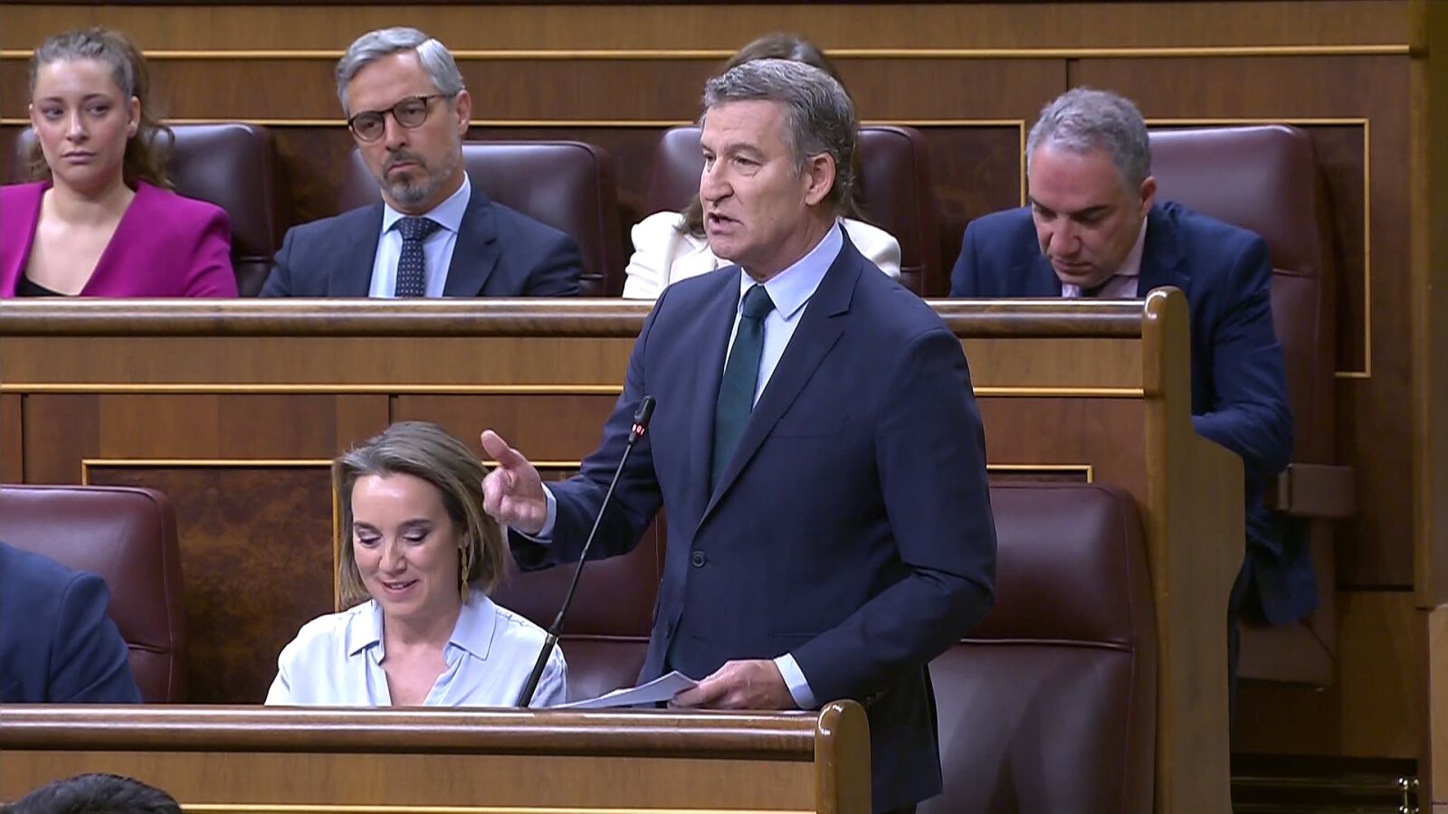 Feijóo critica a Sánchez por hacerse la víctima ante los jueces: 