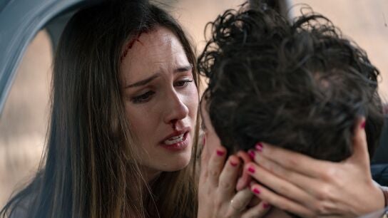 Cap&iacute;tulo 207 de Sue&ntilde;os de libertad; 18 de diciembre: Claudia llora la muerte de Mateo y de su beb&eacute; 