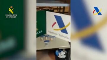 Intervenidos 200.000 euros en lingotes de oro escondidos en la maleta de una pasajera en el aeropuerto del Prat