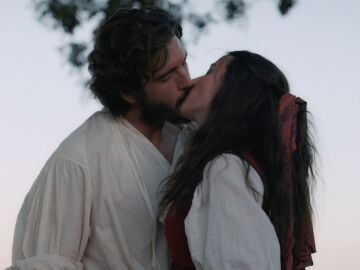 As&iacute; termina Beguinas: Luc&iacute;a y Telmo construyen una vida juntos alejados del mundo