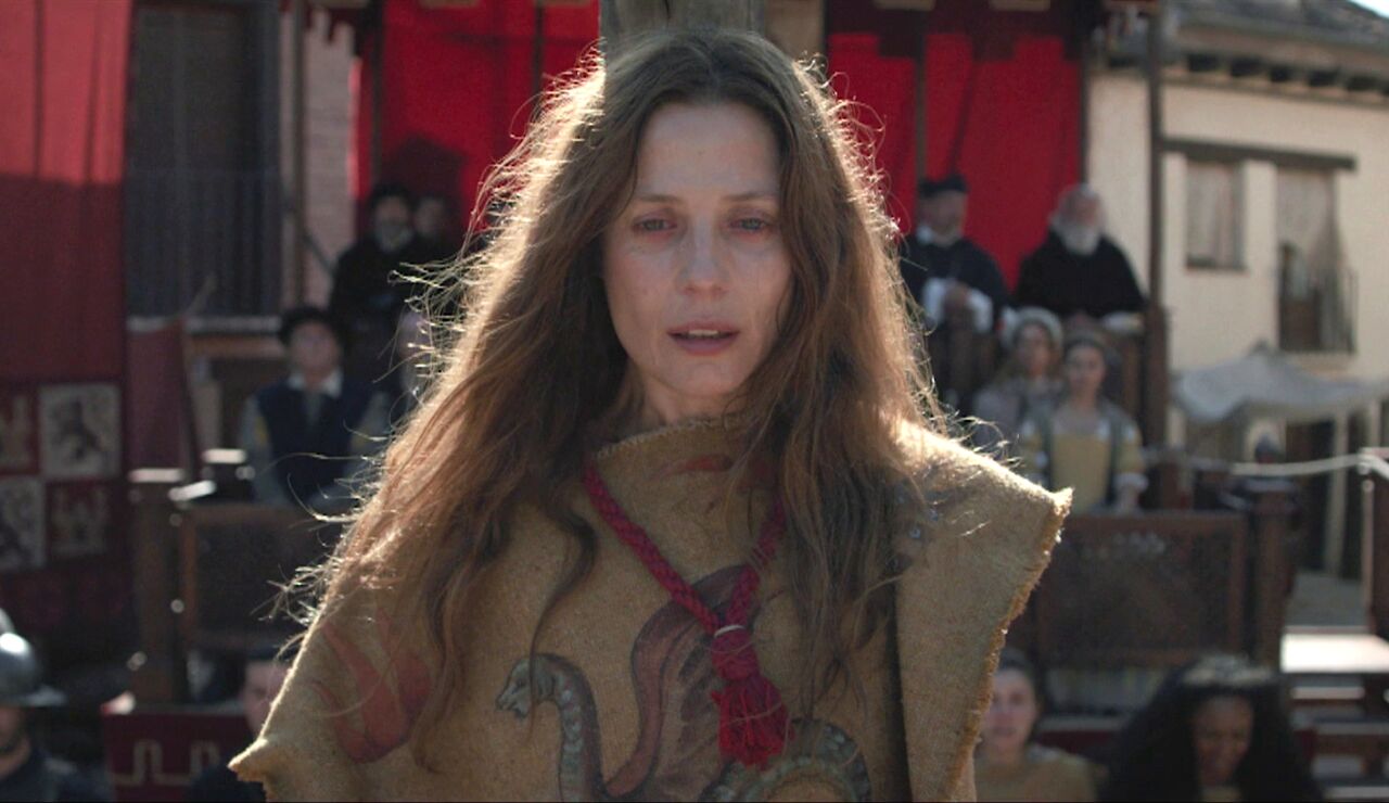 Marie Anne acaba condenada a la hoguera: &ldquo;Desconoc&eacute;is nuestra libertad, por eso nos tem&eacute;is, y por eso nos quem&aacute;is&rdquo; 