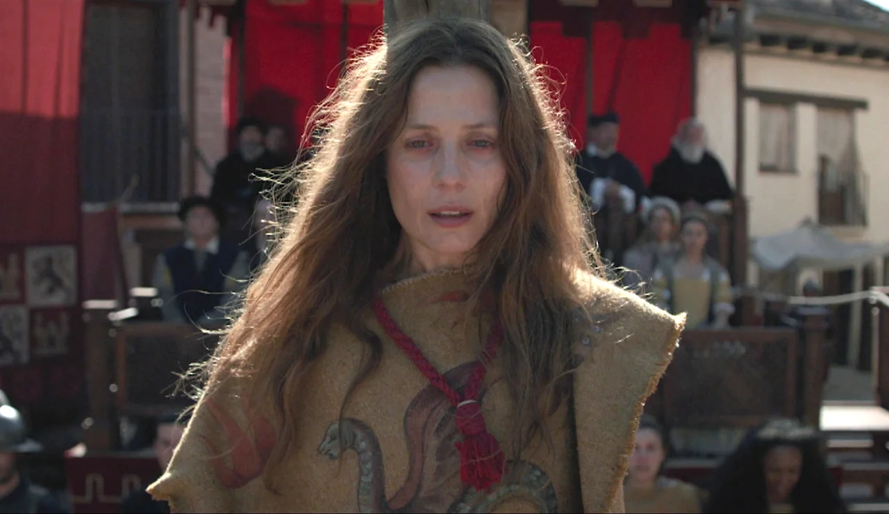 Marie Anne acaba condenada a la hoguera: “Desconocéis nuestra libertad, por eso nos teméis, y por eso nos quemáis”